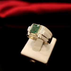 Emerald زمرد زامبي طبيعي