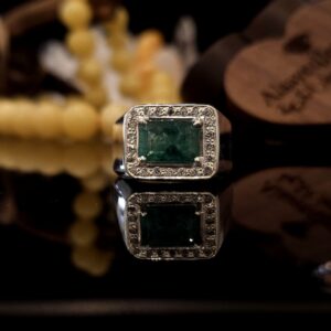 Emerald زمرد طبيعي مع 🔬شهادة الفحص مختبر مملكة البحرين