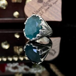 Emerald زمرد طبيعي حجم راهي