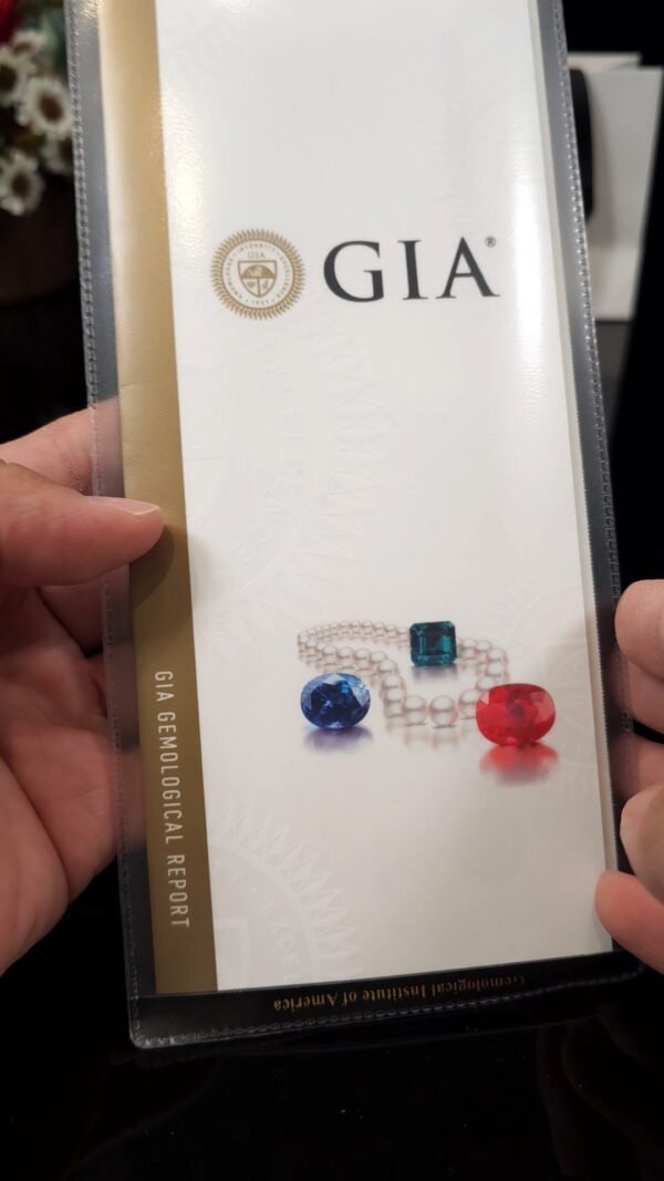 Genuine Rare Sapphire 🔬GIA سفاير طبيعي غير معالج - Image 2