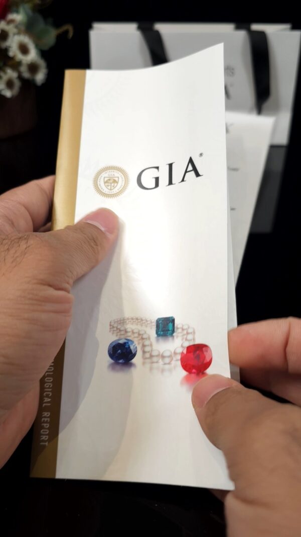 Genuine Rare Sapphire 🔬GIA سفاير طبيعي غير معالج - Image 5