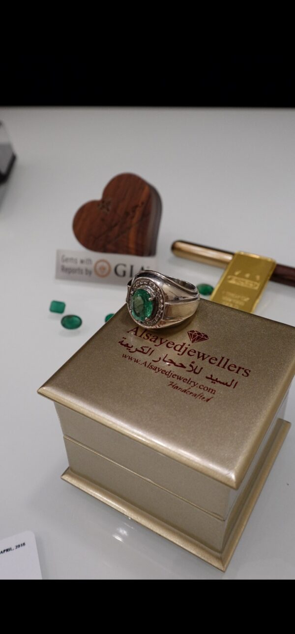 Emerald زمرد طبيعي حجم راهي مع شهادة الفحص من مختبر دانات مملكة البحرين🔬 - Image 2