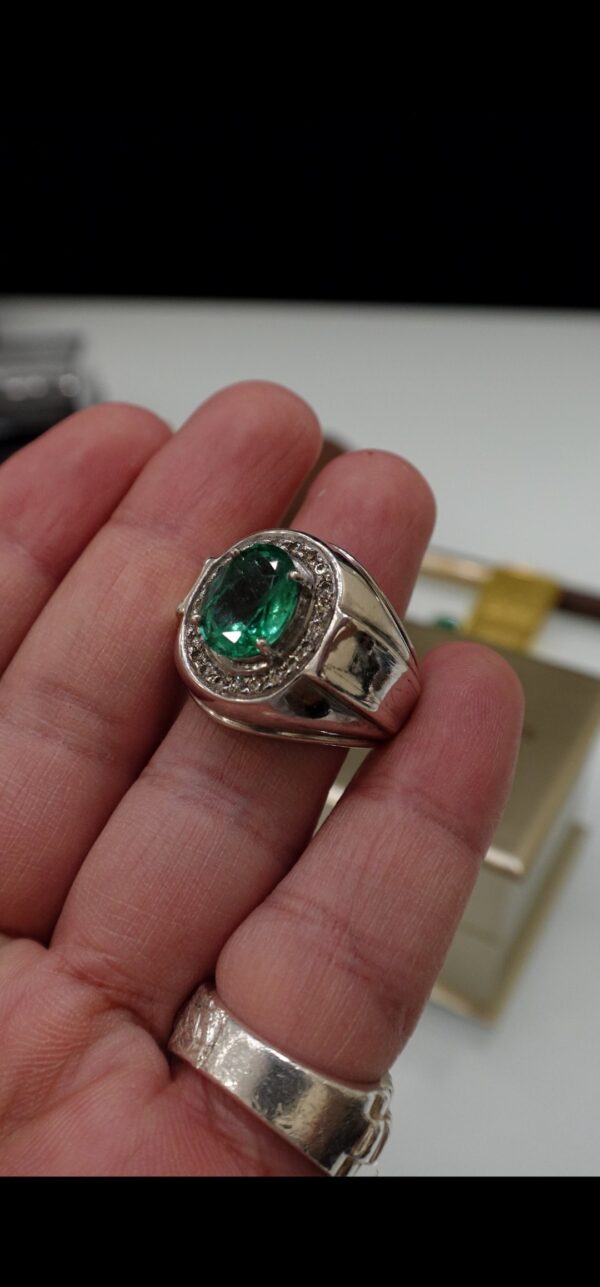Emerald زمرد طبيعي حجم راهي مع شهادة الفحص من مختبر دانات مملكة البحرين🔬 - Image 4