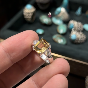 Citrine سترين ذهبي